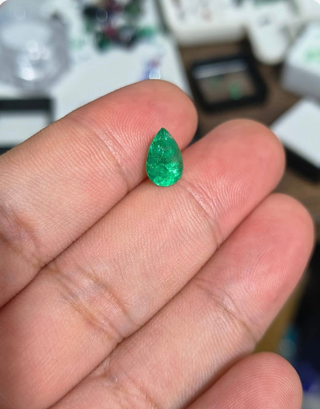 Colombian emerald custom earring and pendant set