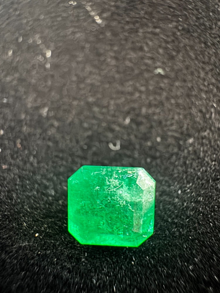 1.38 carat Colombian emerald