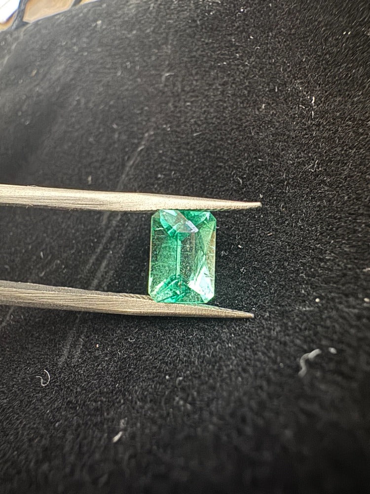 1.4 carat seafoam green Colombian emerald