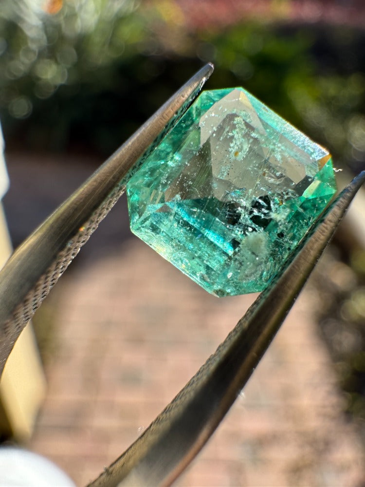 1.51 Carat Chivor mine Colombian Emerald