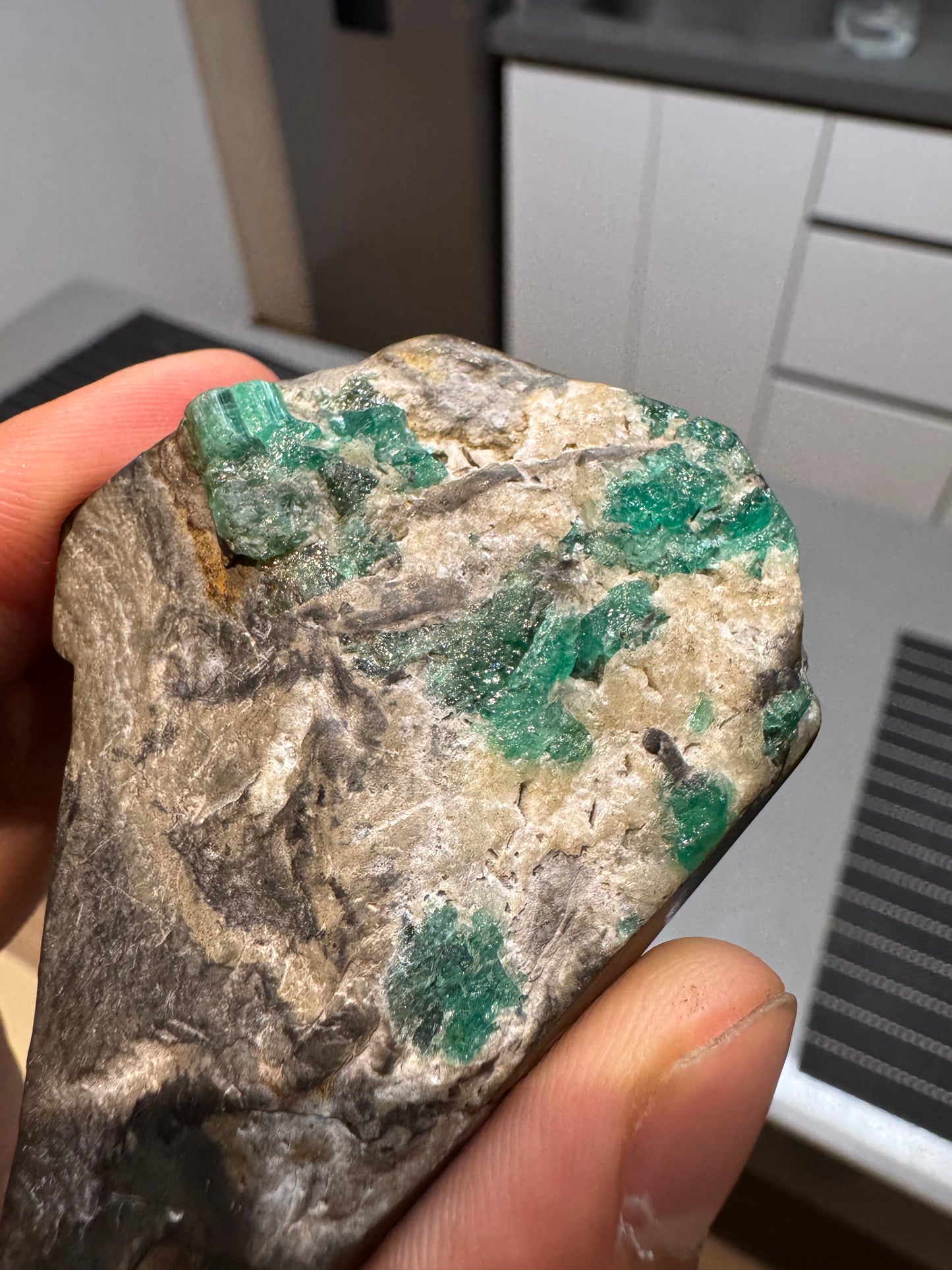 RAW EMERALD SPECIMEN (GANGA)