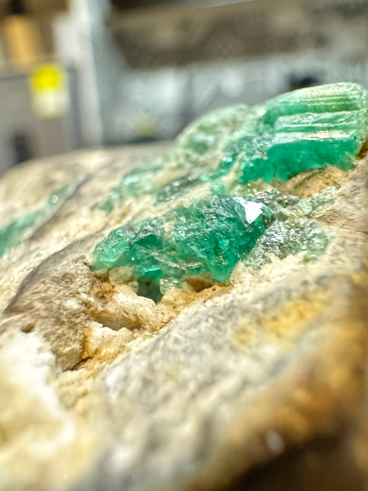 RAW EMERALD SPECIMEN (GANGA)