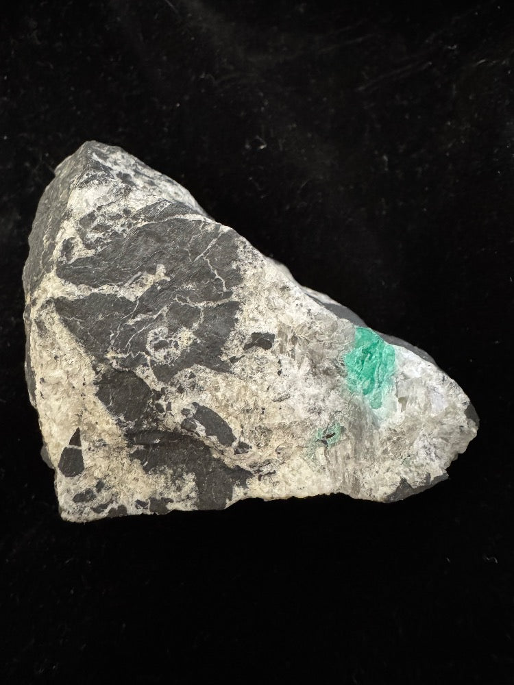 raw colombian emerald specimen